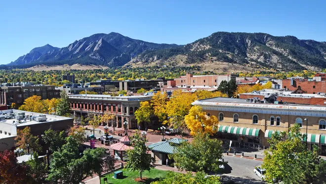 Boulder Colorado Flatirons and Pearl Street