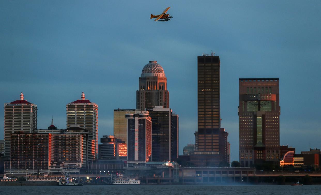 Louisville skyline with Ohio River