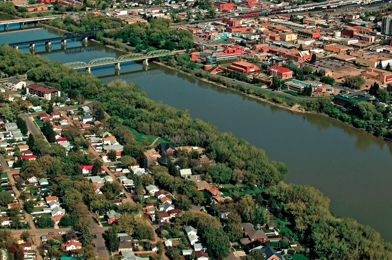 Medicine Hat and the South Saskatchewan River valley