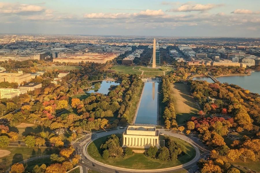 Washington DC skyline with Capitol building and monuments
