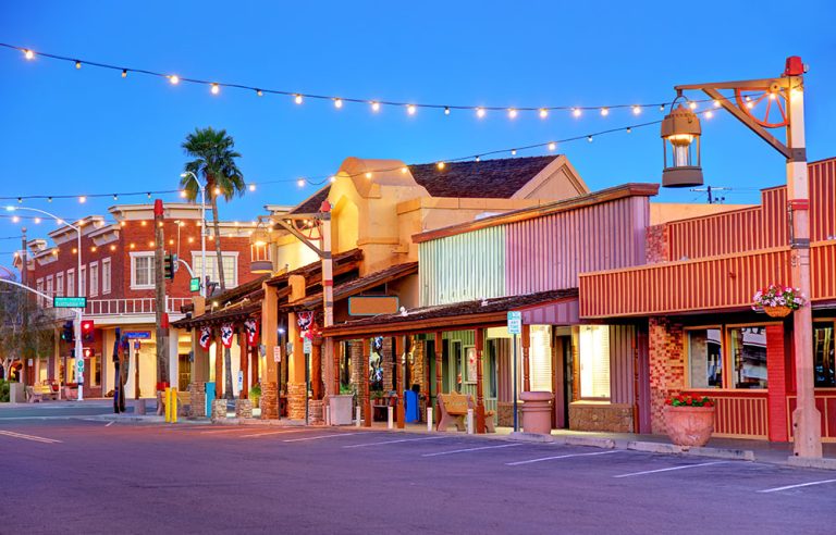 Old Town Scottsdale arts district restaurants and nightlife