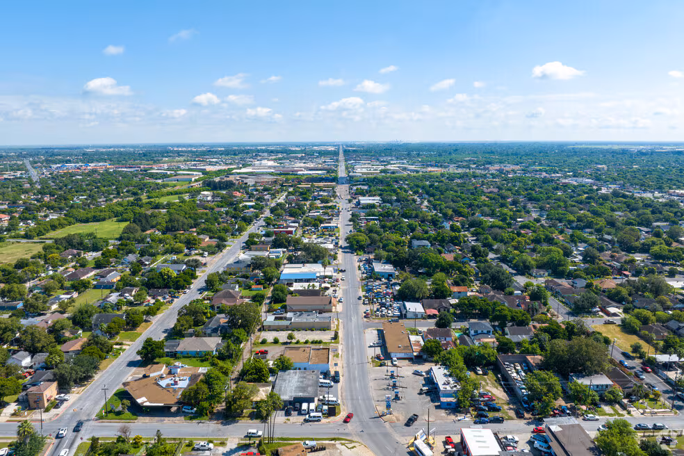 Brownsville Texas downtown and border crossing with Matamoros